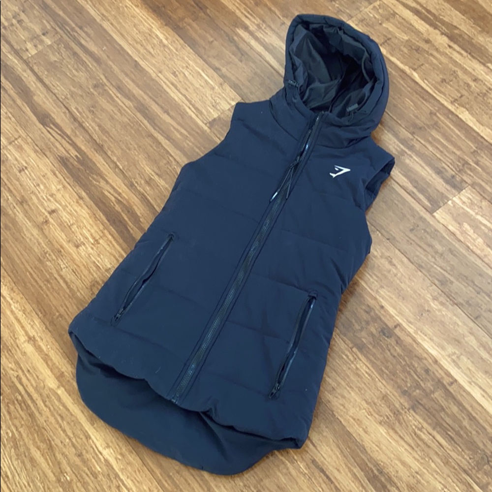 XS black puffer vest with hood